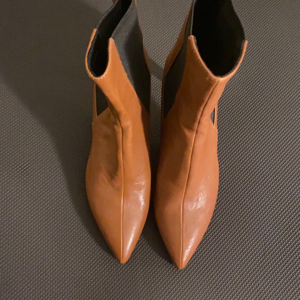 SOLD 🧾100% Leather Ankle shoe Boots